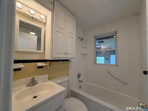 28 Gillette Road Norwich CT 06360