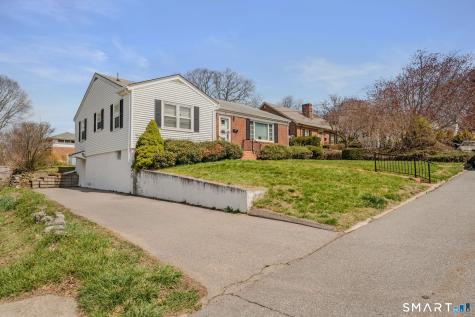 45 Mansfield Road New London CT 06320