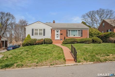 45 Mansfield Road New London CT 06320