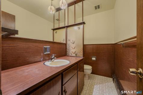 45 Mansfield Road New London CT 06320