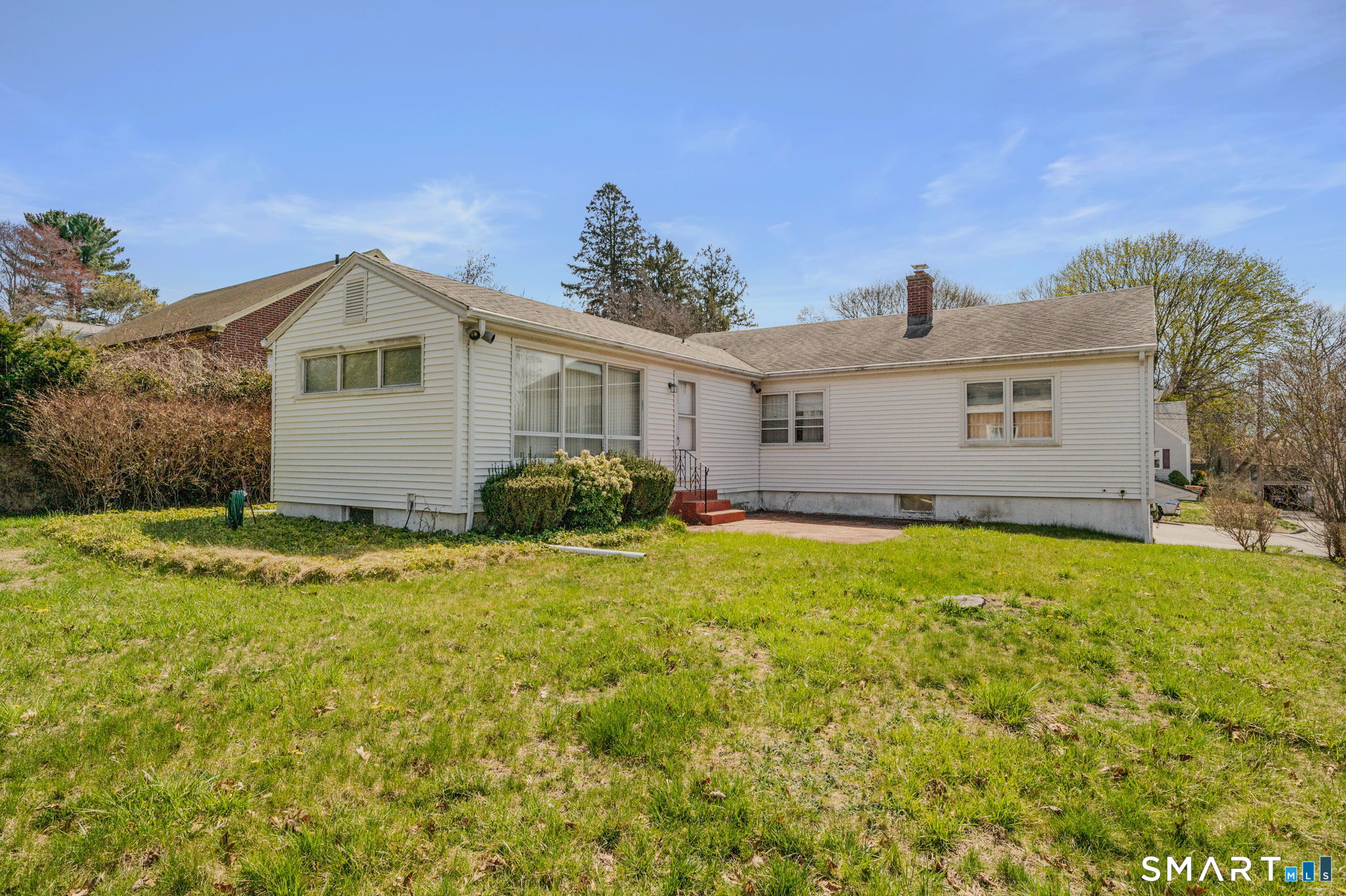 45 Mansfield Road New London CT 06320