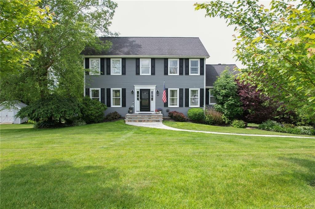 19 Meadowview Court Watertown CT 06795