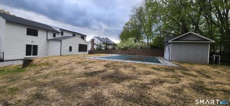 60 Fox Chase Lane West Hartford CT 06107