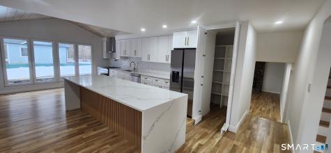 60 Fox Chase Lane West Hartford CT 06107