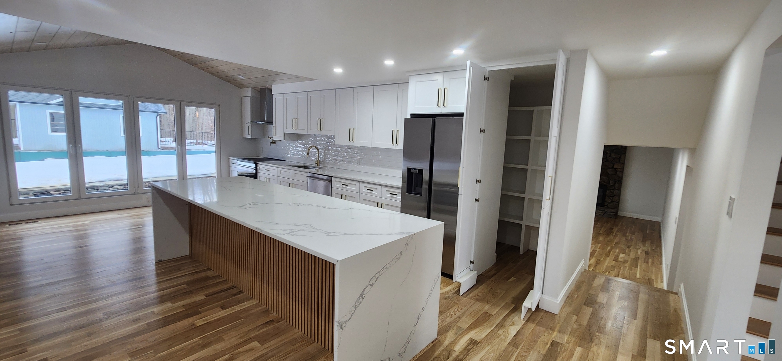 60 Fox Chase Lane West Hartford CT 06107