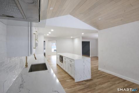 60 Fox Chase Lane West Hartford CT 06107