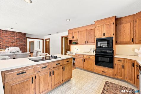 21 Ethan Drive Windsor CT 06095