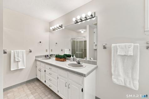21 Ethan Drive Windsor CT 06095