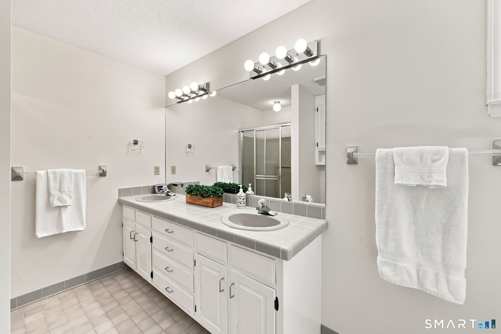 21 Ethan Drive Windsor CT 06095