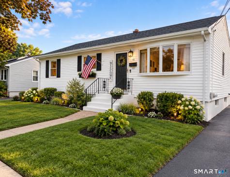 11 Laura Lane New Haven CT 06513