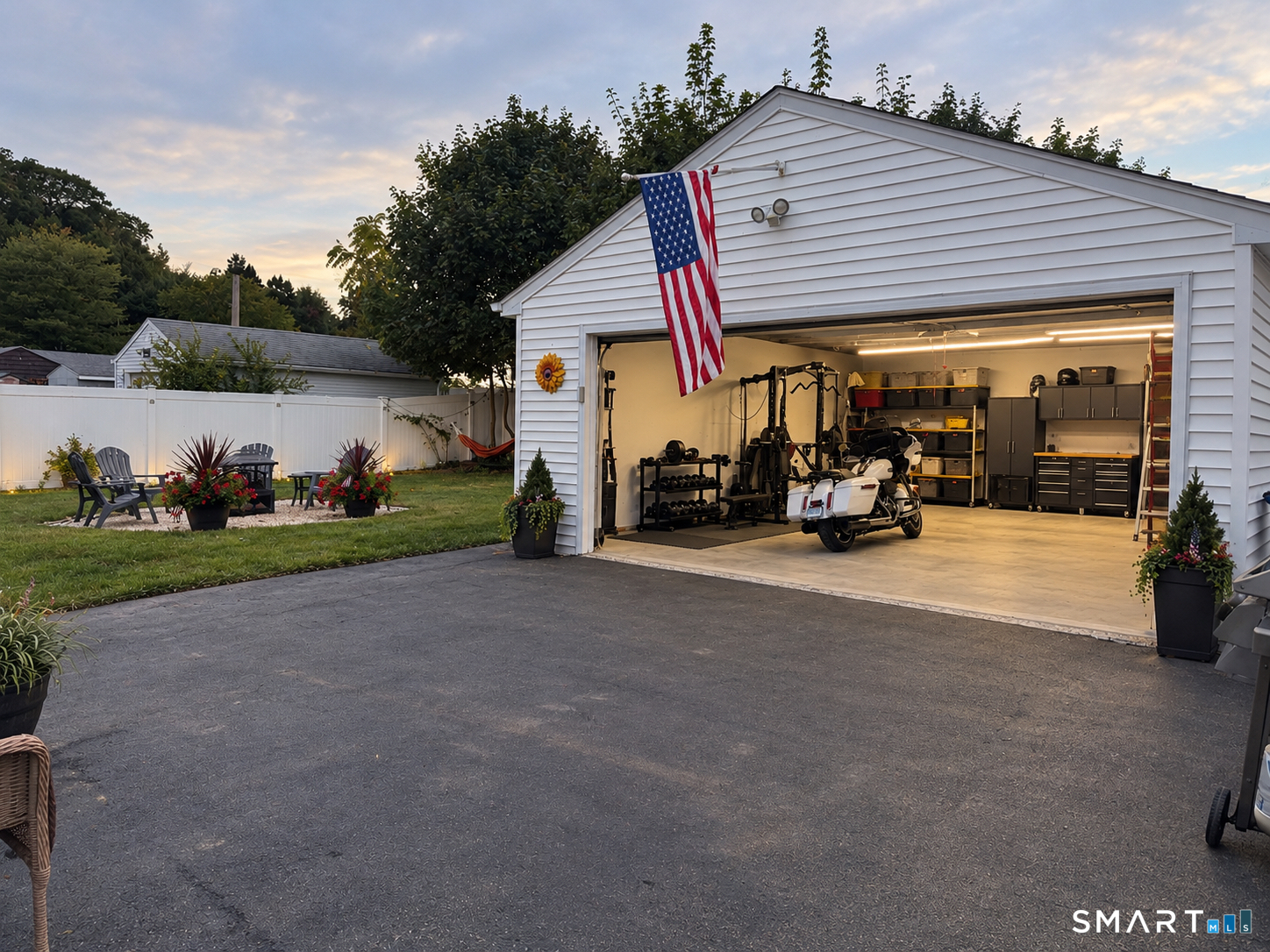 11 Laura Lane New Haven CT 06513