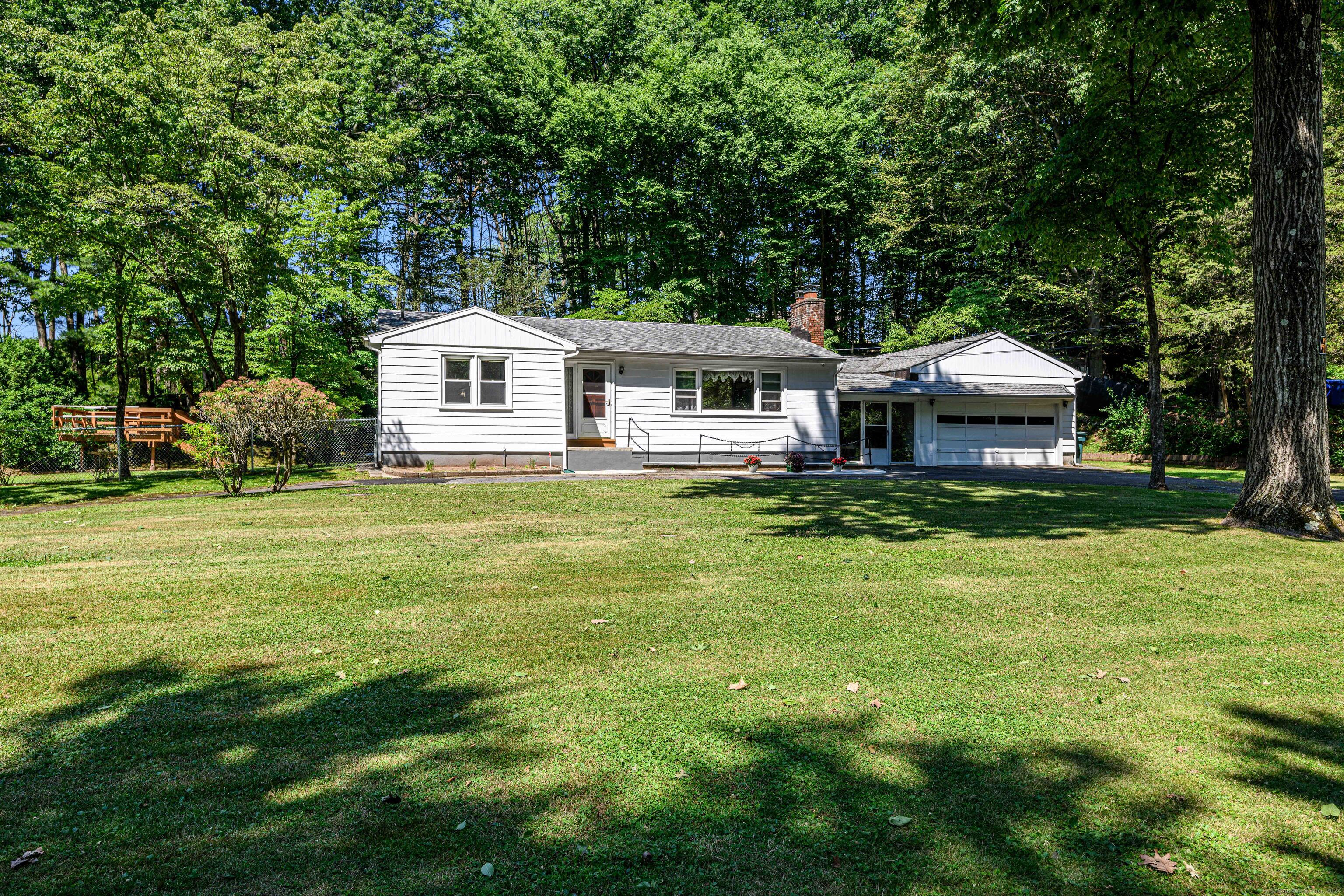 1116 Paradise Avenue Hamden CT 06514