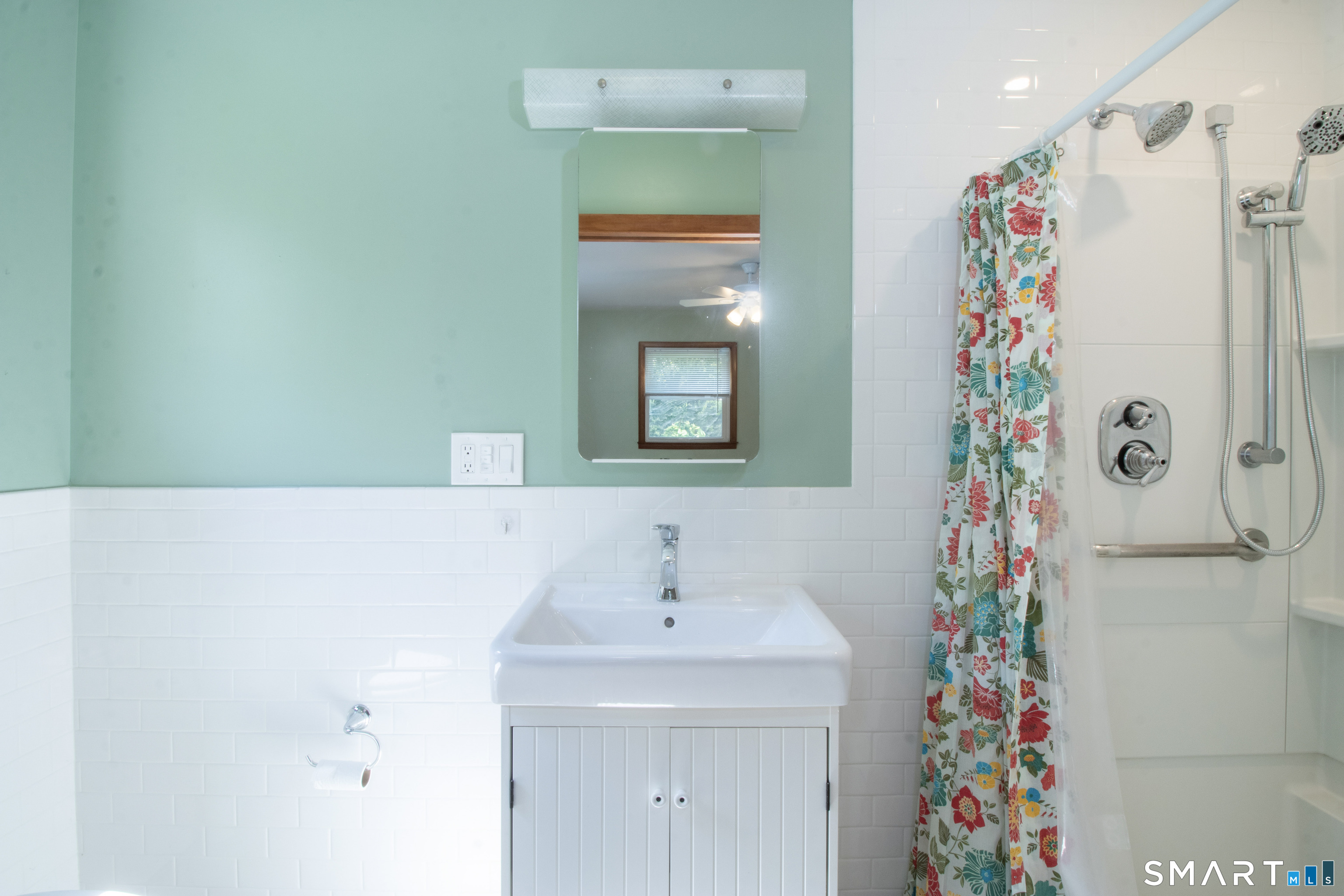 571 Avon Drive Orange CT 06477