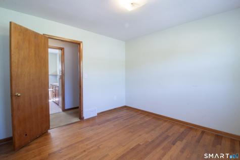 571 Avon Drive Orange CT 06477