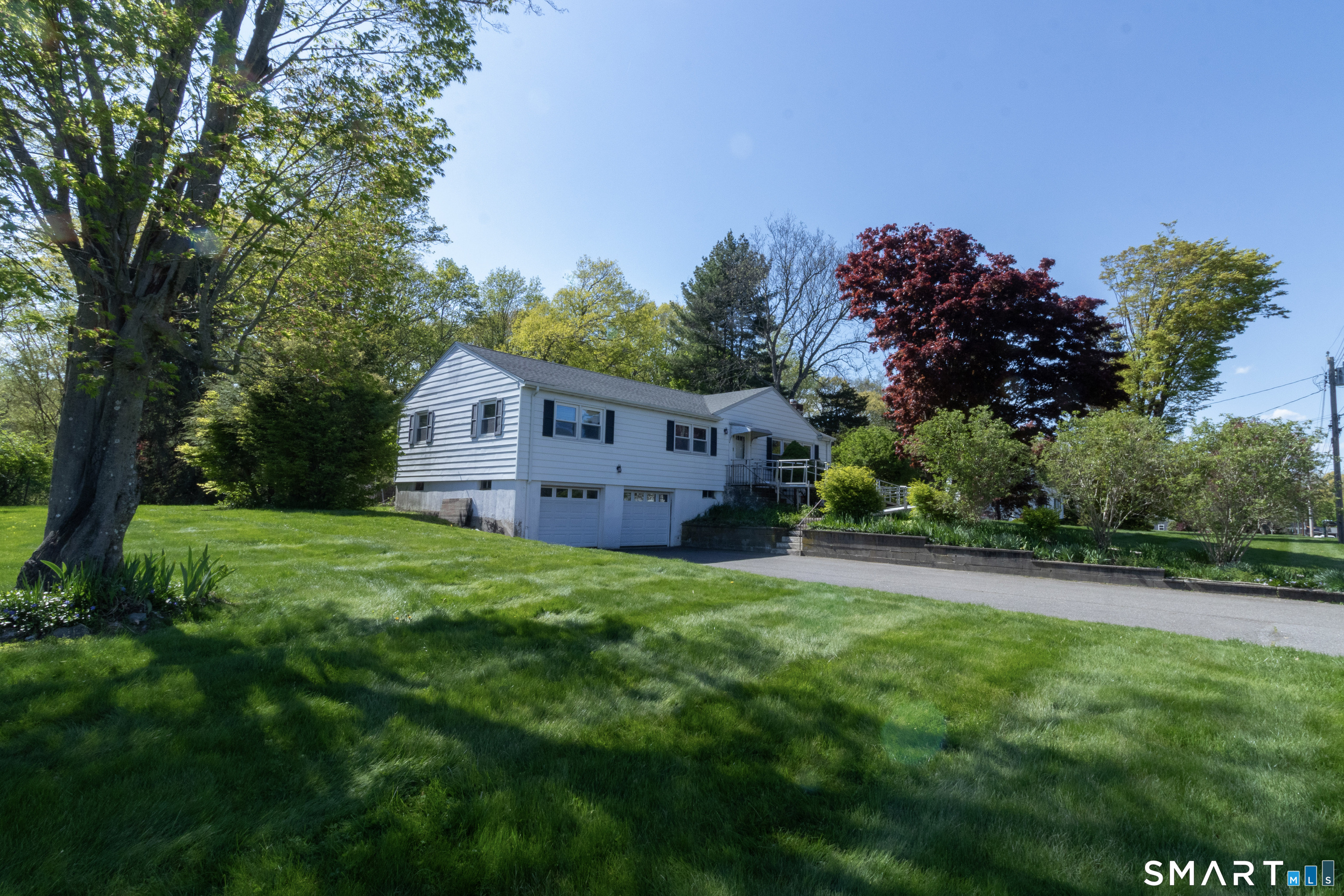 571 Avon Drive Orange CT 06477