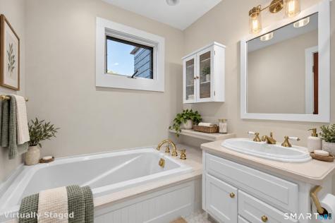 48 Sound Breeze Avenue Groton CT 06340