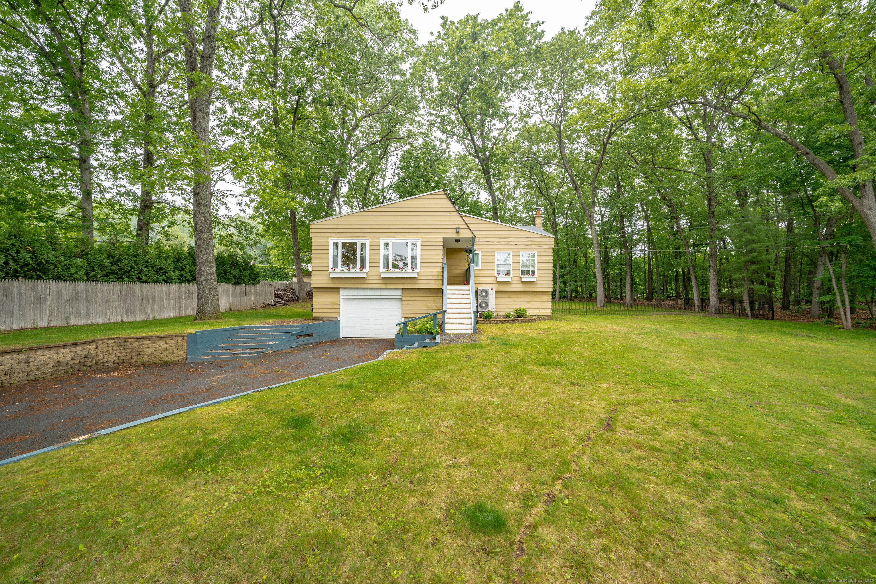 211 Brainard Road Enfield CT 06082