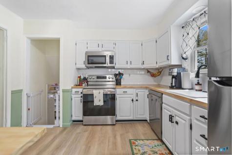 19 Ravenwood Road Norwalk CT 06850