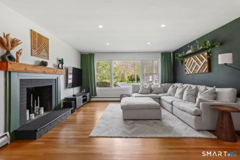 19 Ravenwood Road Norwalk CT 06850