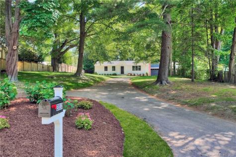 2010 Stratfield Road Fairfield CT 06825