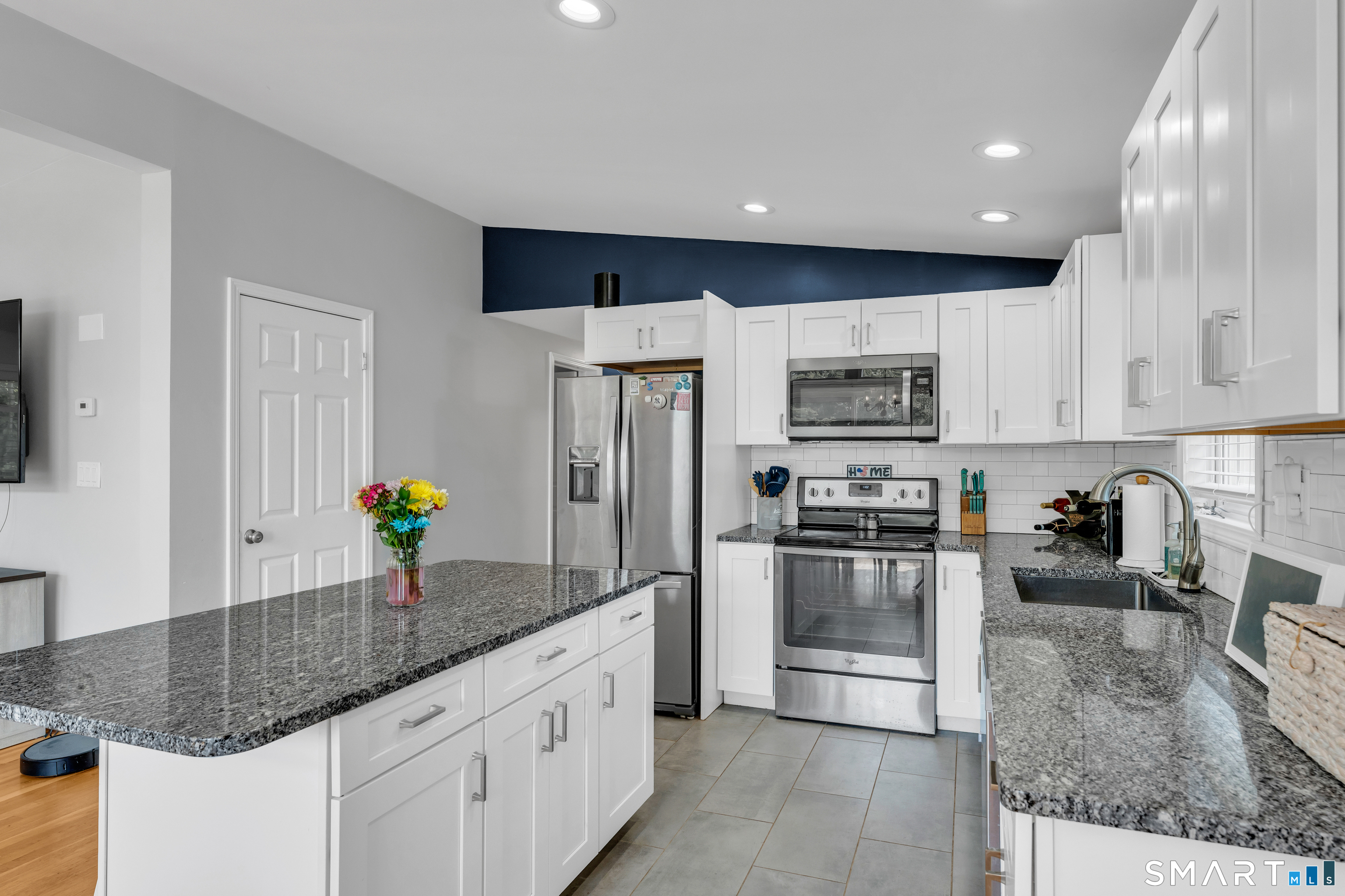 95 Crest Drive Groton CT 06355
