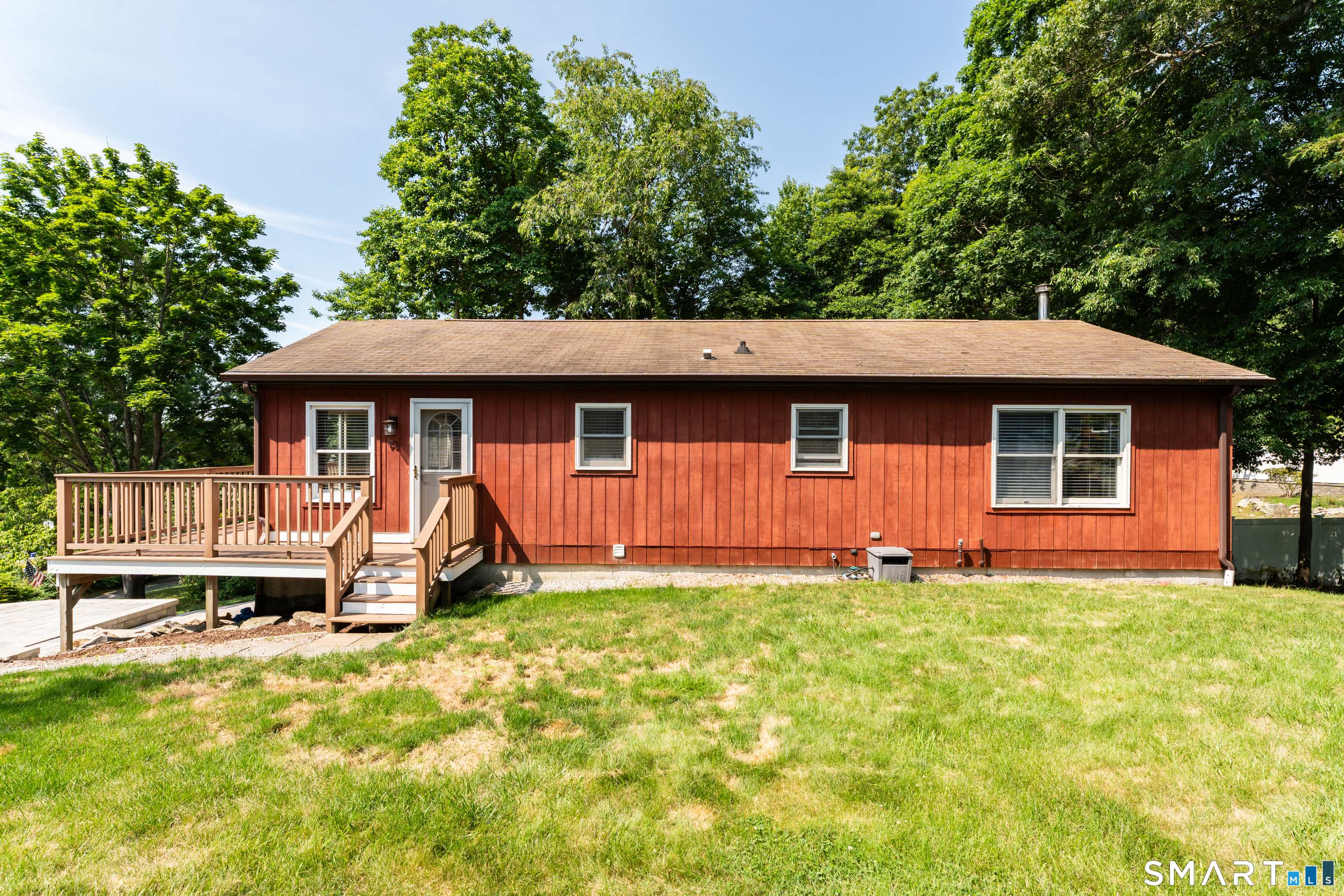 95 Crest Drive Groton CT 06355