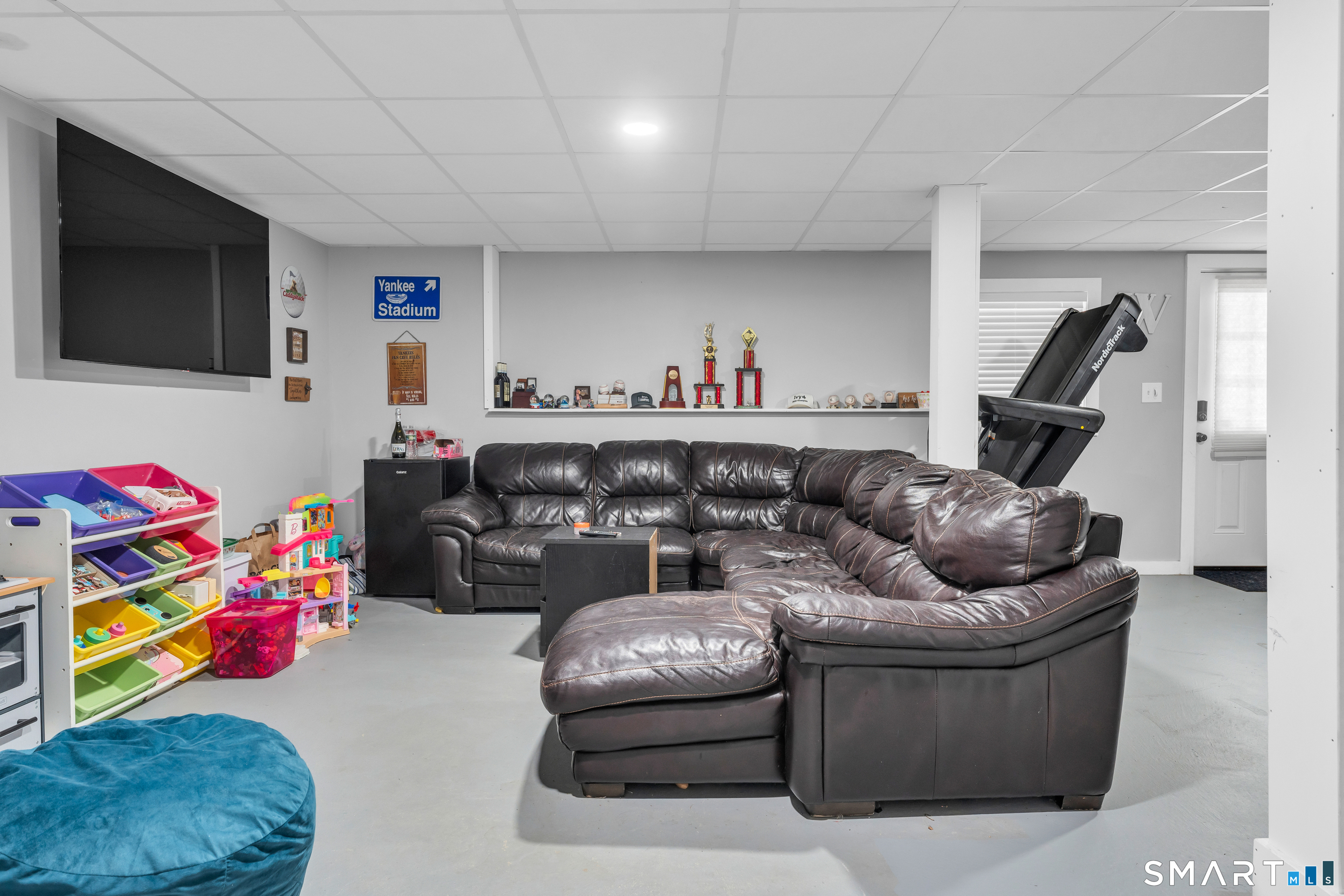 95 Crest Drive Groton CT 06355