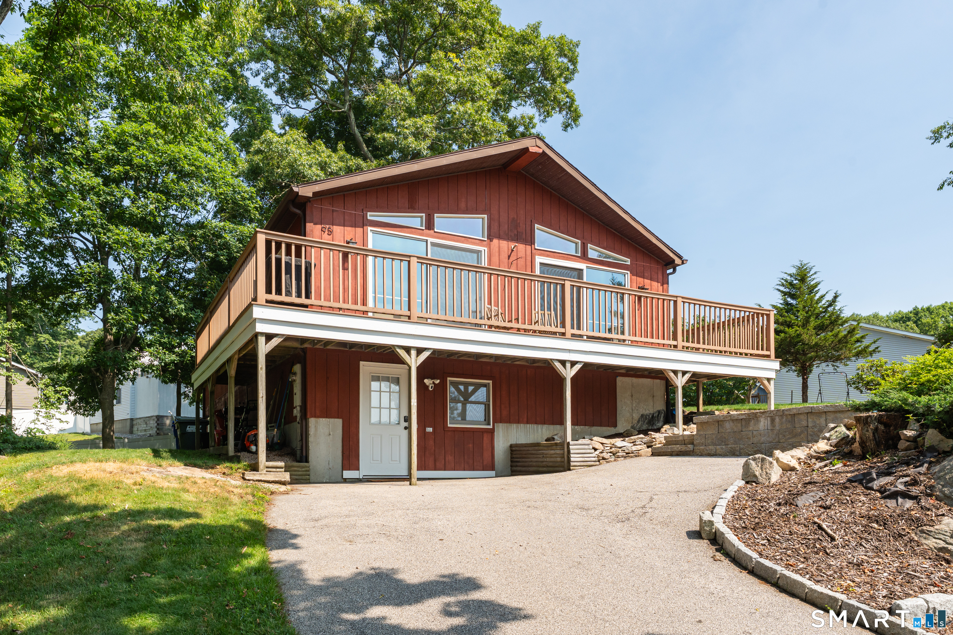 95 Crest Drive Groton CT 06355