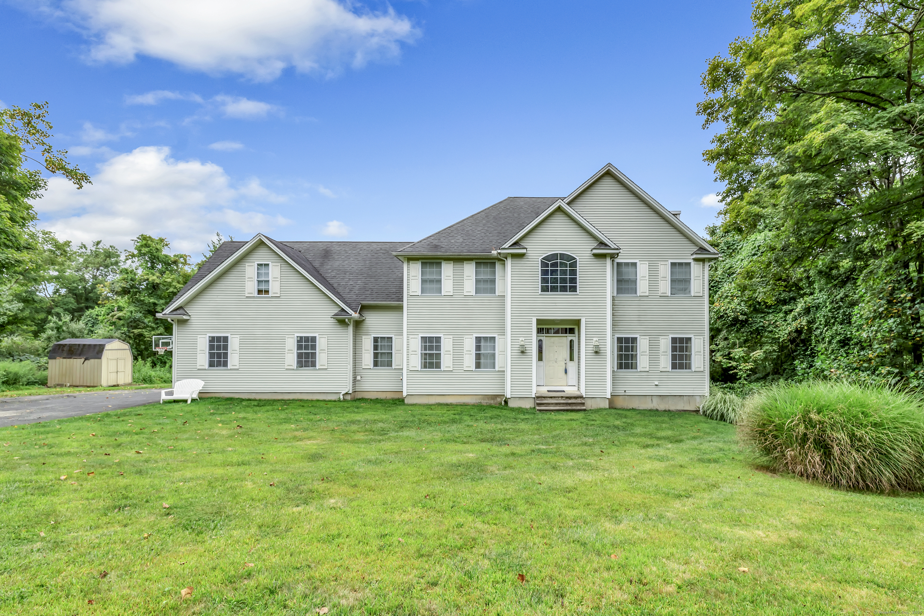 6 Wisteria Lane Oxford CT 06478