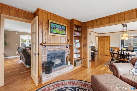 158 Westledge Road Simsbury CT 06092