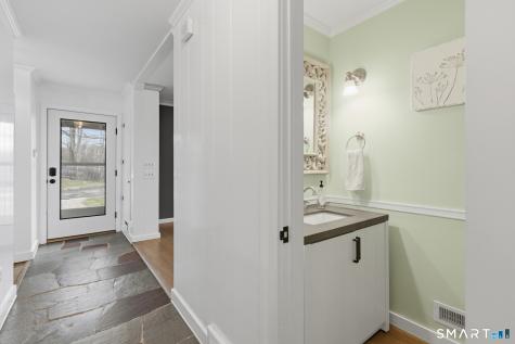 158 Westledge Road Simsbury CT 06092