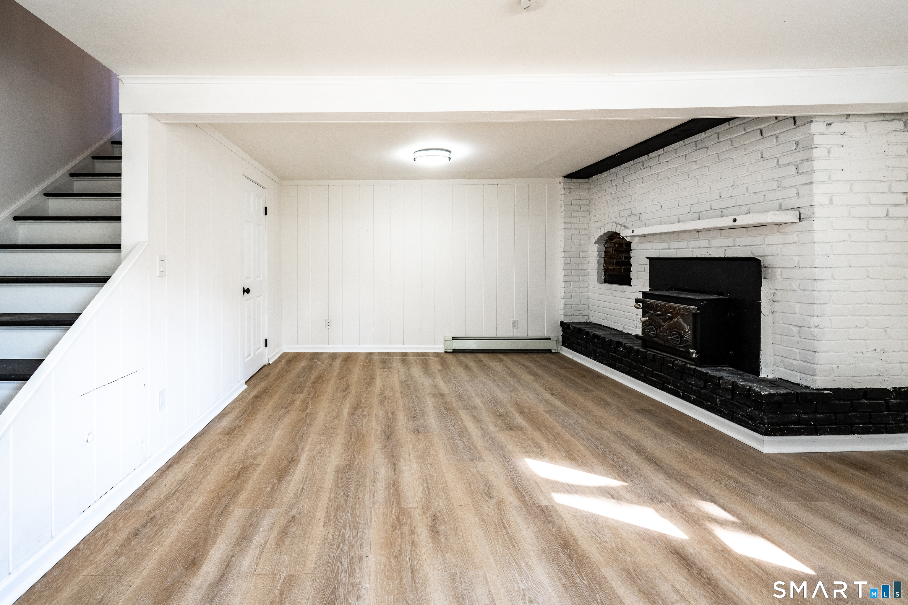 E. Main Street Canaan CT 06018