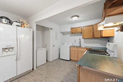 190 Mcgrath Court Stratford CT 06615
