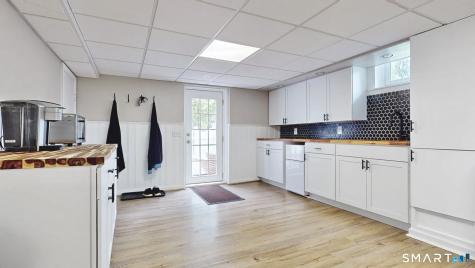 561 Wintergreen Avenue Hamden CT 06514