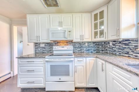 43 Hilldale Road West Hartford CT 06117