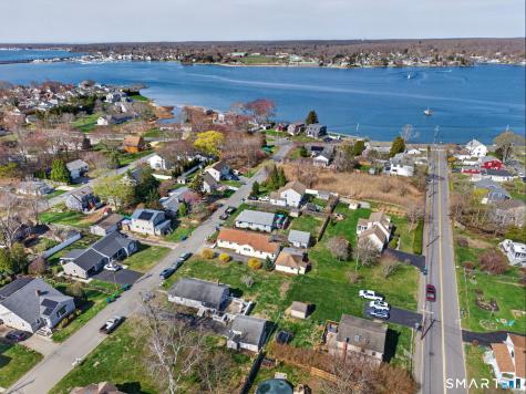 14 Second Avenue Waterford CT 06385