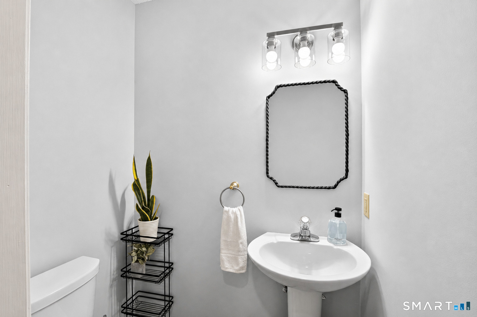 16 Crystal Drive East Granby CT 06026