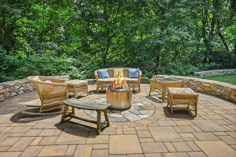 75 Saint Johns Road Ridgefield CT 06877