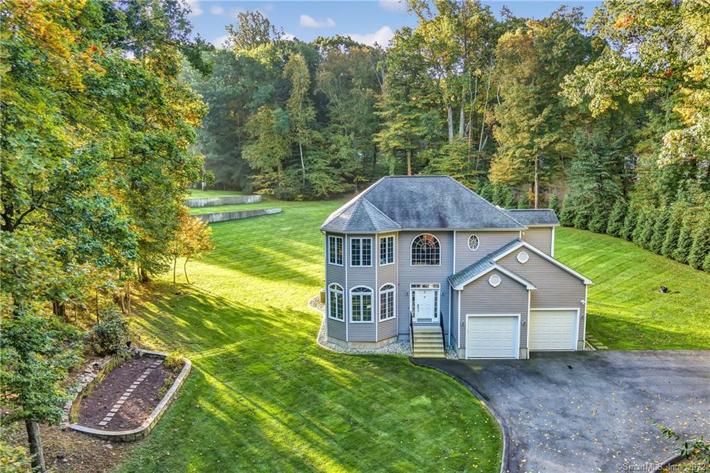 31 Golden Hill Lane Shelton CT 06484