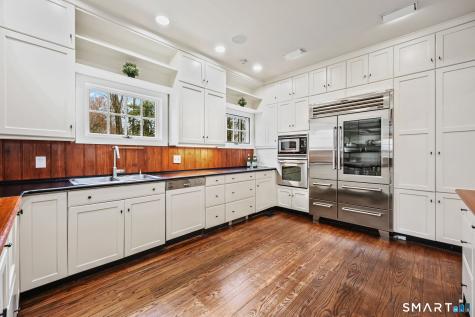 151 Skunk Lane Wilton CT 06897