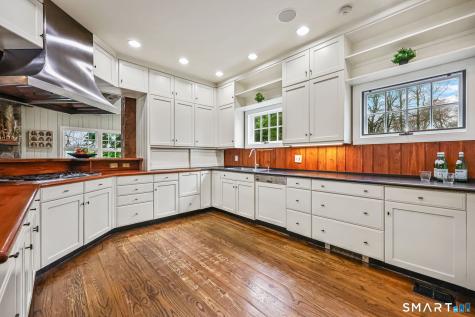 151 Skunk Lane Wilton CT 06897