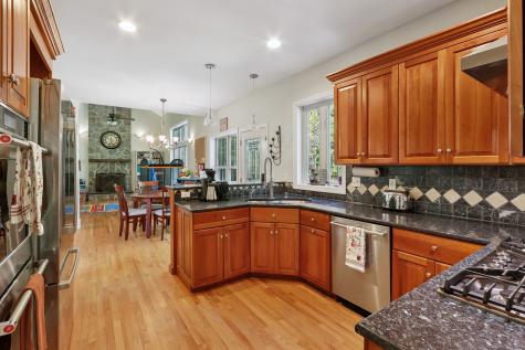 247 Old Farms Road Simsbury CT 06070