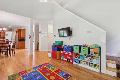 247 Old Farms Road Simsbury CT 06070