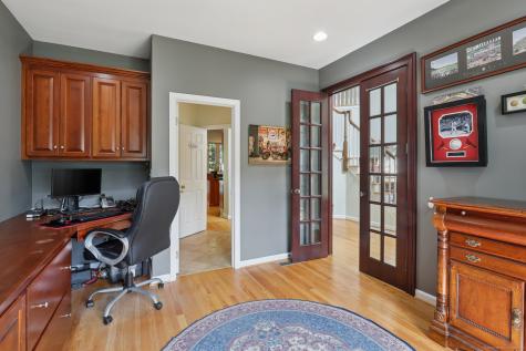 247 Old Farms Road Simsbury CT 06070