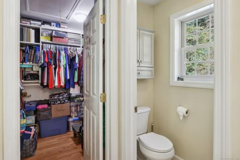 247 Old Farms Road Simsbury CT 06070