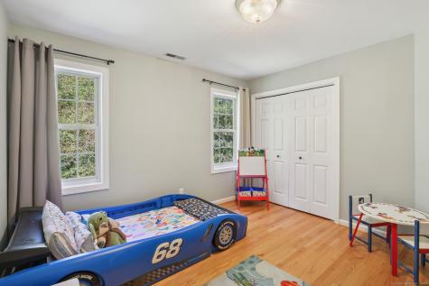 247 Old Farms Road Simsbury CT 06070