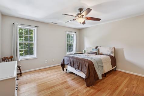 247 Old Farms Road Simsbury CT 06070