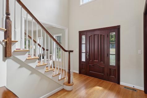 247 Old Farms Road Simsbury CT 06070