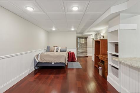 247 Old Farms Road Simsbury CT 06070