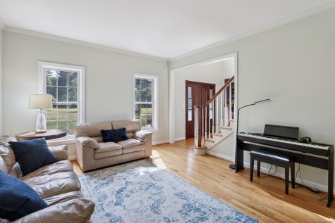 247 Old Farms Road Simsbury CT 06070